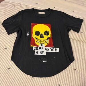 Imogene + Willie graphic skull shirt